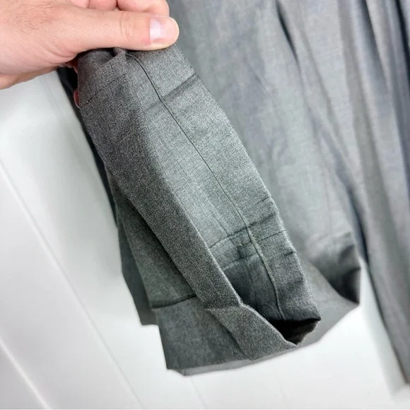 Samuelsohn Comfort Waist Super 110’s Pleated Wool Dress Pants - Picture 7 of 12